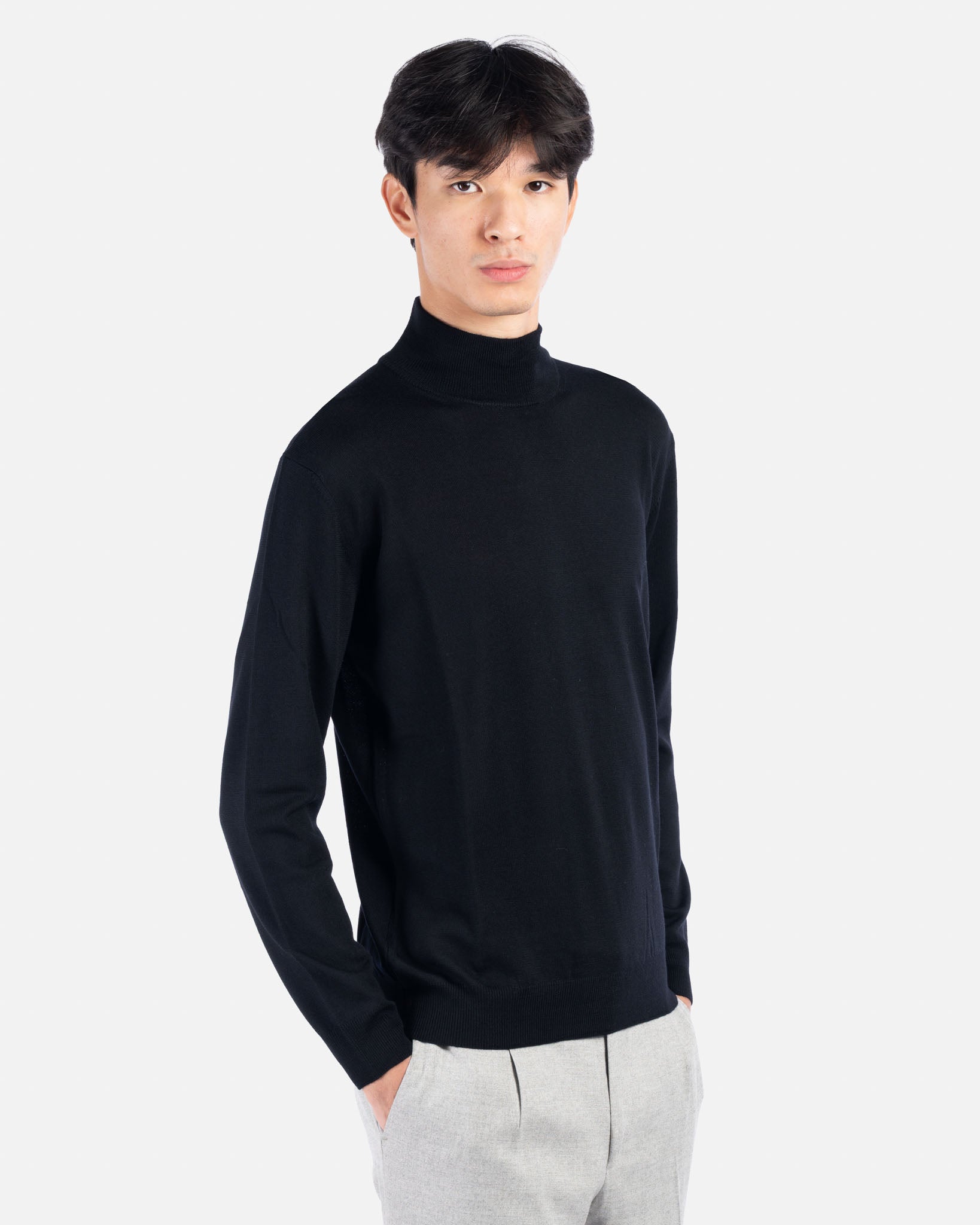 J.W.SAX MILANO Lupetto Nero in Lana Merino Extrafine