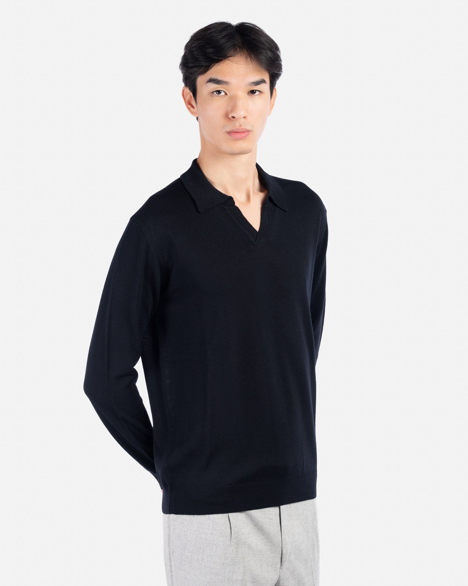 J.W.SAX MILANO Polo Nera in Lana Merino Extrafine